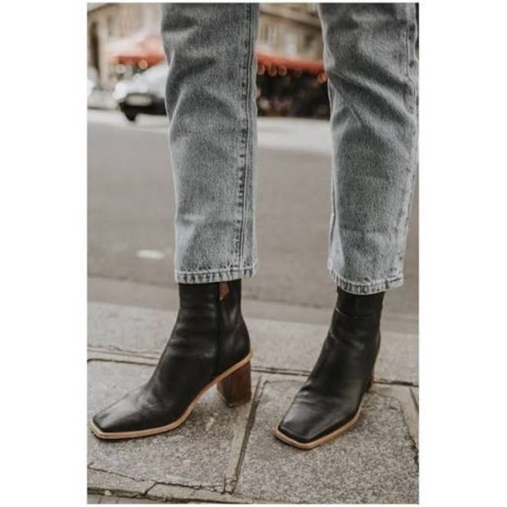 Alohas West Vintage Black Leather Square Toe Ankle Boots $345rt sz 38 - Picture 1 of 10